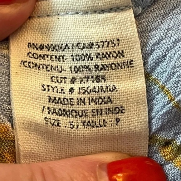 Billabong | Mi Amore Blue Crepe Grandma Floral Off The Shoulder Top, Small - Picture 6 of 6